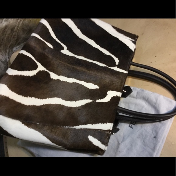 🌹FENDI 2jours medium zebra-print calf hair🌹 - Picture 7 of 14